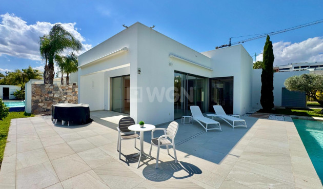 Odsprzedaż - Villa - Orihuela - Las Colinas Golf