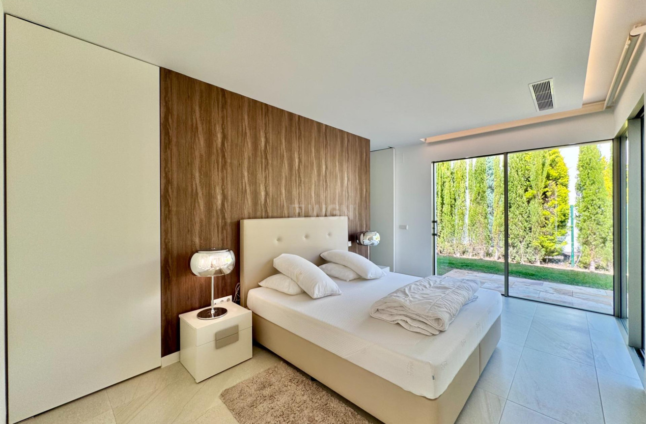 Odsprzedaż - Villa - Orihuela - Las Colinas Golf