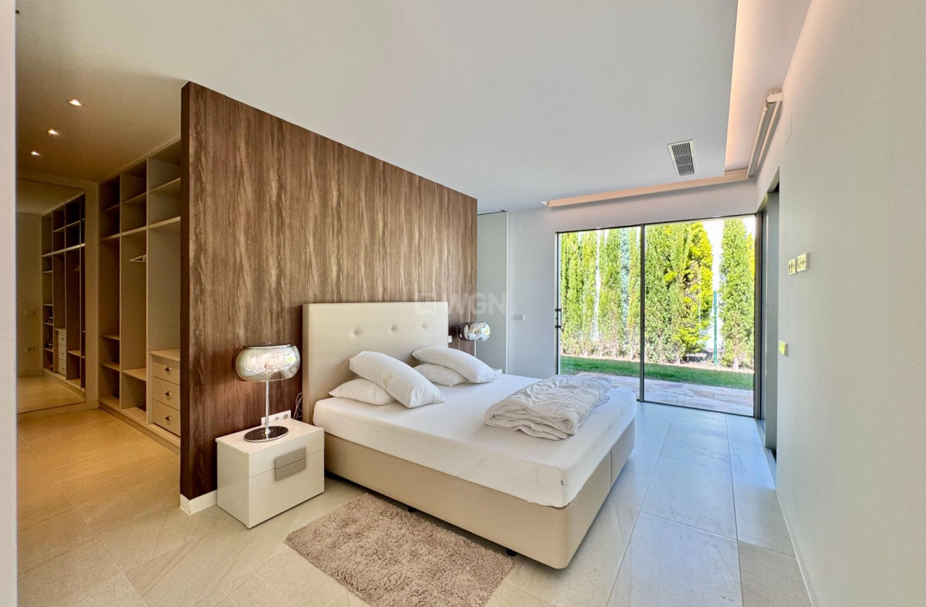 Odsprzedaż - Villa - Orihuela - Las Colinas Golf