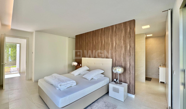 Odsprzedaż - Villa - Orihuela - Las Colinas Golf