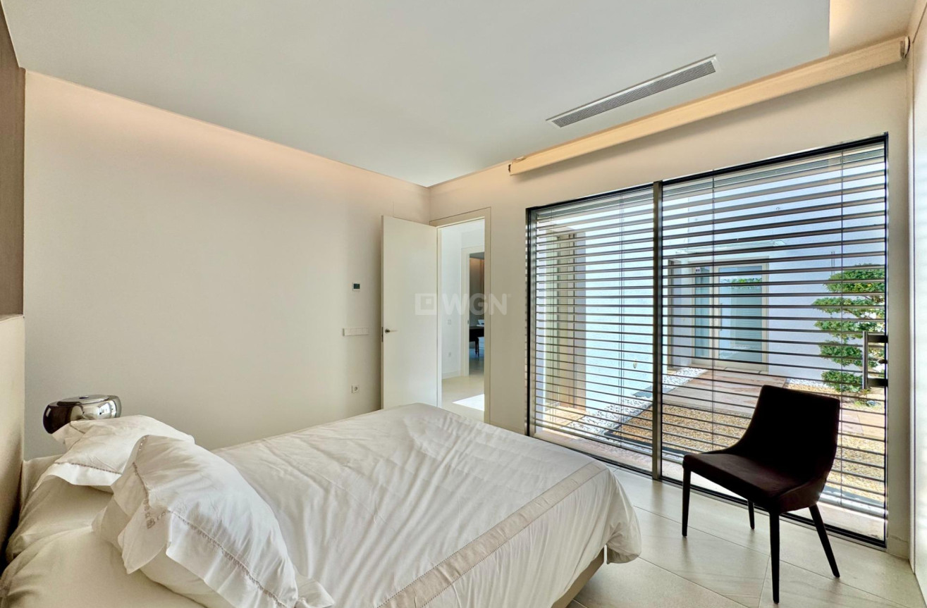 Odsprzedaż - Villa - Orihuela - Las Colinas Golf