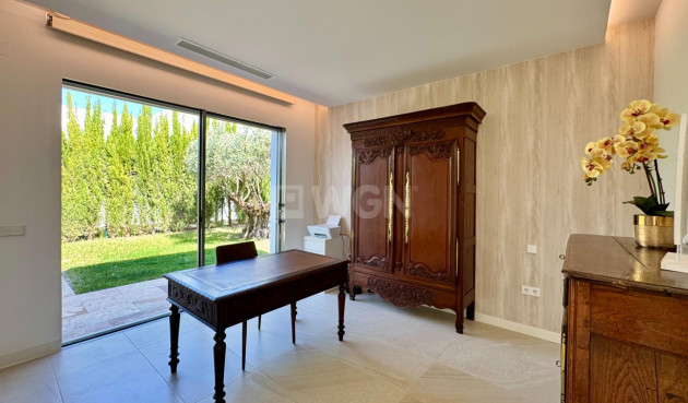 Odsprzedaż - Villa - Orihuela - Las Colinas Golf