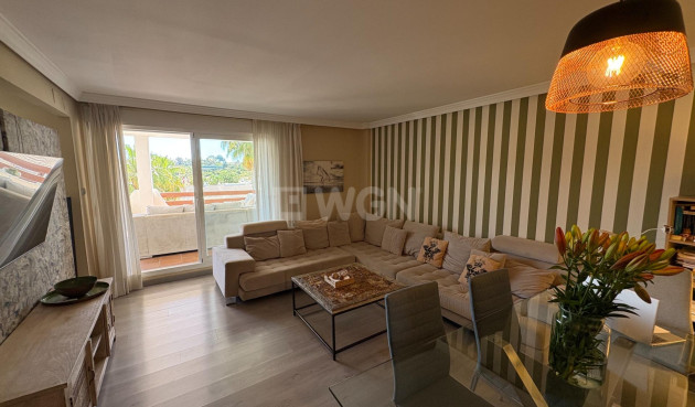 Odsprzedaż - Mieszkanie w bloku - Estepona - Parque Selwo Aventura