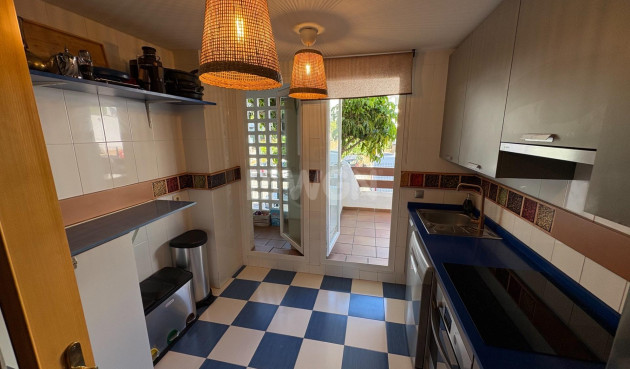 Odsprzedaż - Mieszkanie w bloku - Estepona - Parque Selwo Aventura