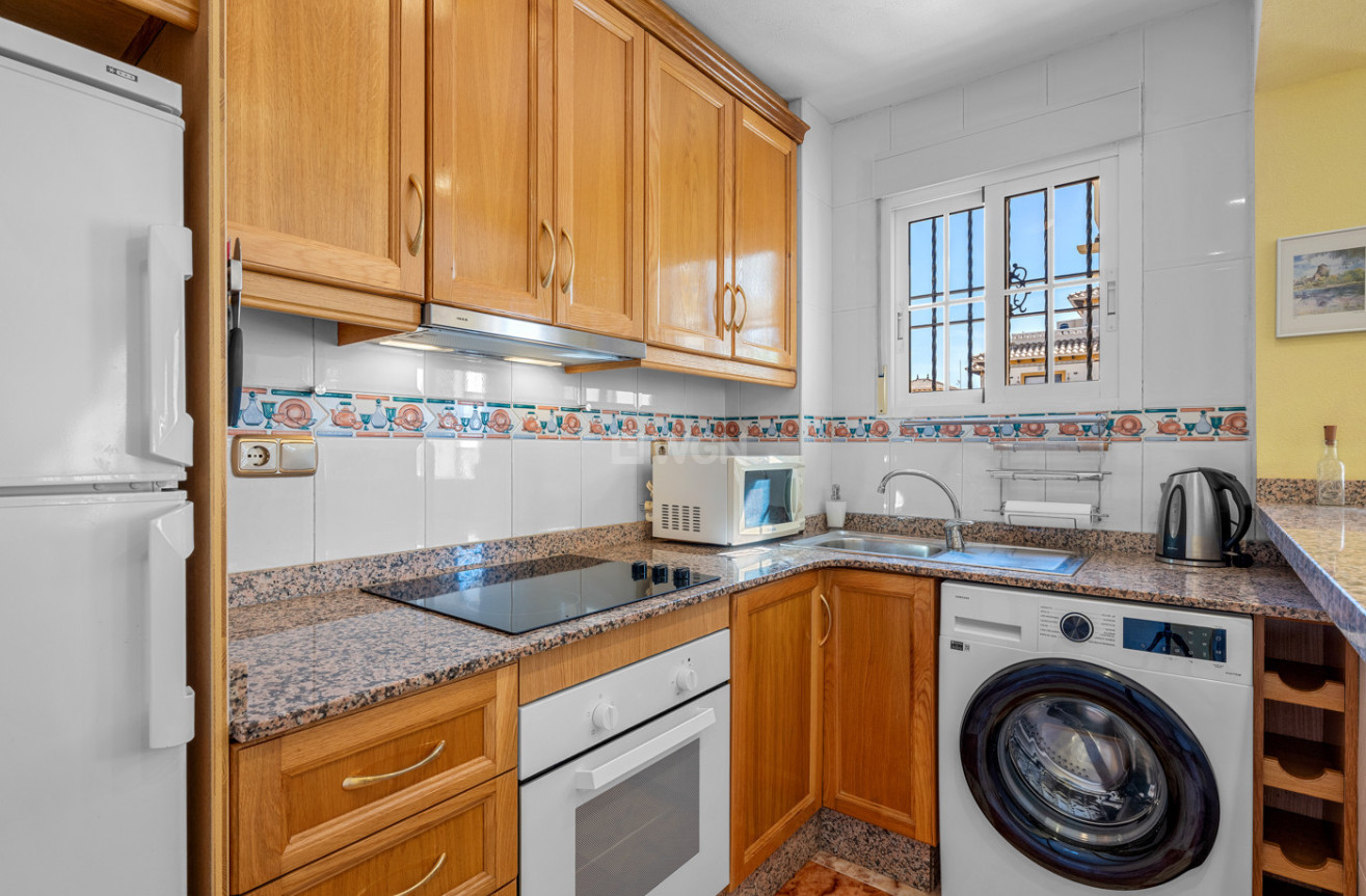 Odsprzedaż - Villa - Cabo Roig - Costa Blanca