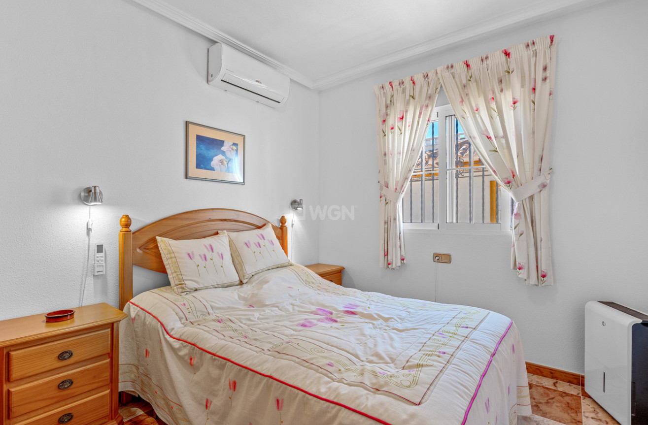 Odsprzedaż - Villa - Cabo Roig - Costa Blanca