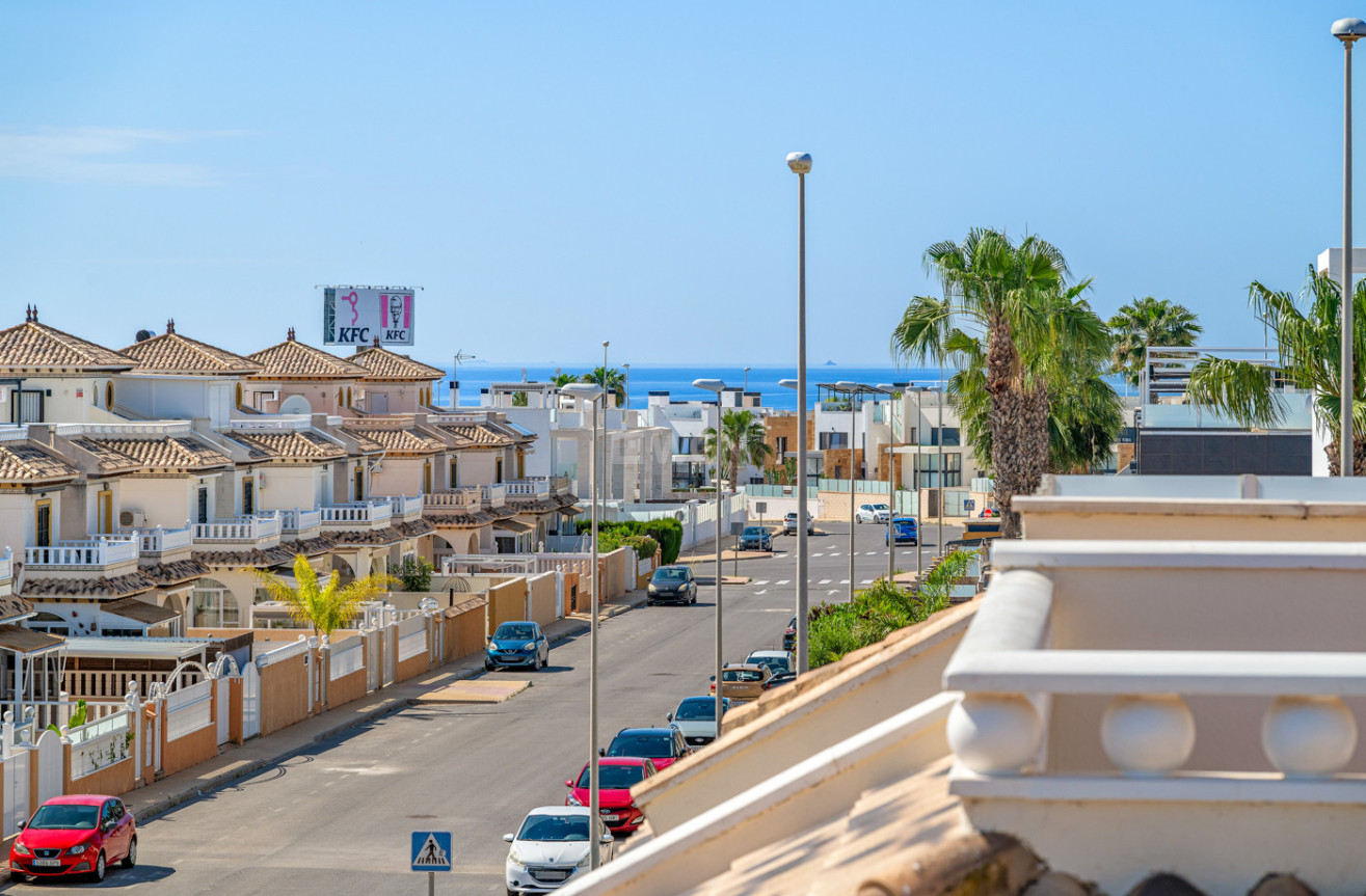 Odsprzedaż - Villa - Cabo Roig - Costa Blanca