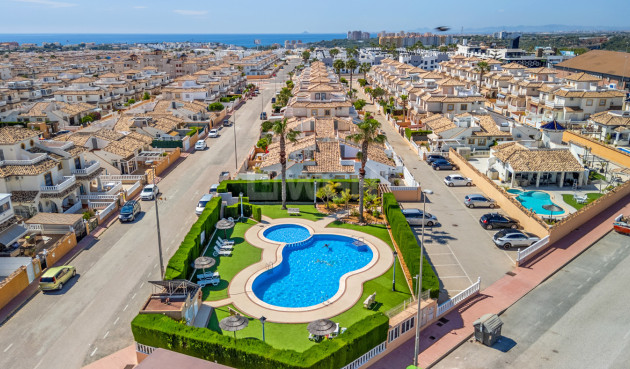 Odsprzedaż - Villa - Cabo Roig - Costa Blanca
