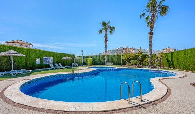 Odsprzedaż - Villa - Cabo Roig - Costa Blanca