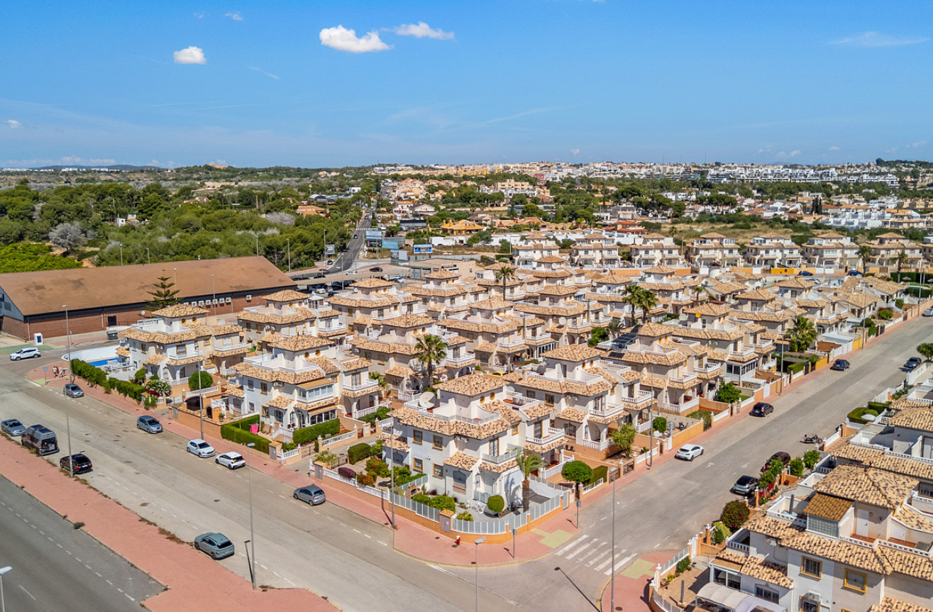 Odsprzedaż - Villa - Cabo Roig - Costa Blanca