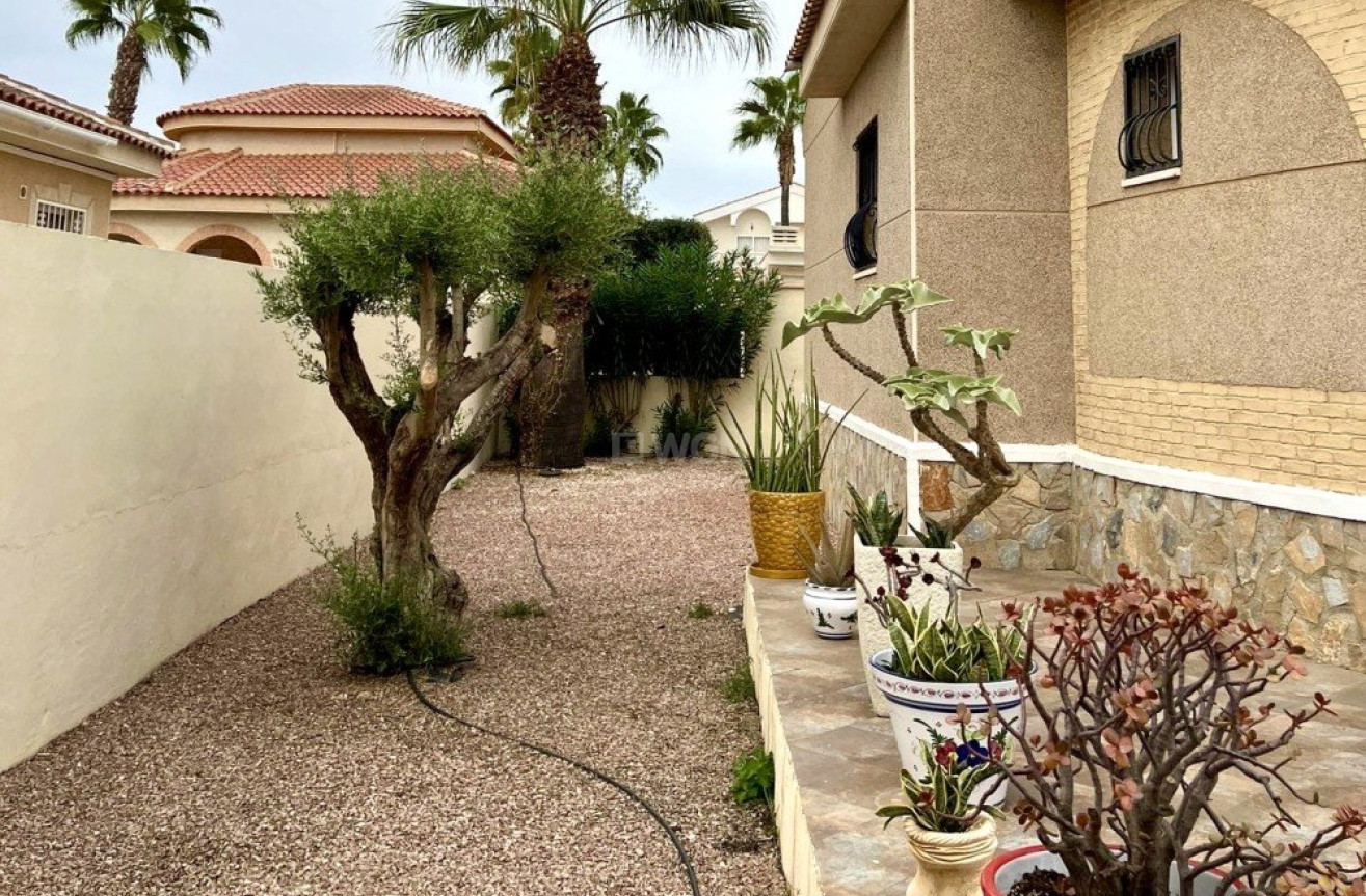 Odsprzedaż - Villa - Benijofar - Costa Blanca
