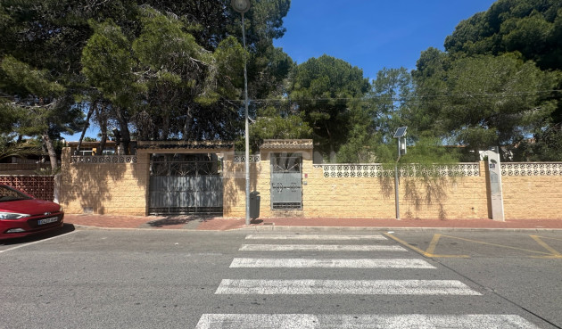 Odsprzedaż - Villa - Torrevieja - Costa Blanca