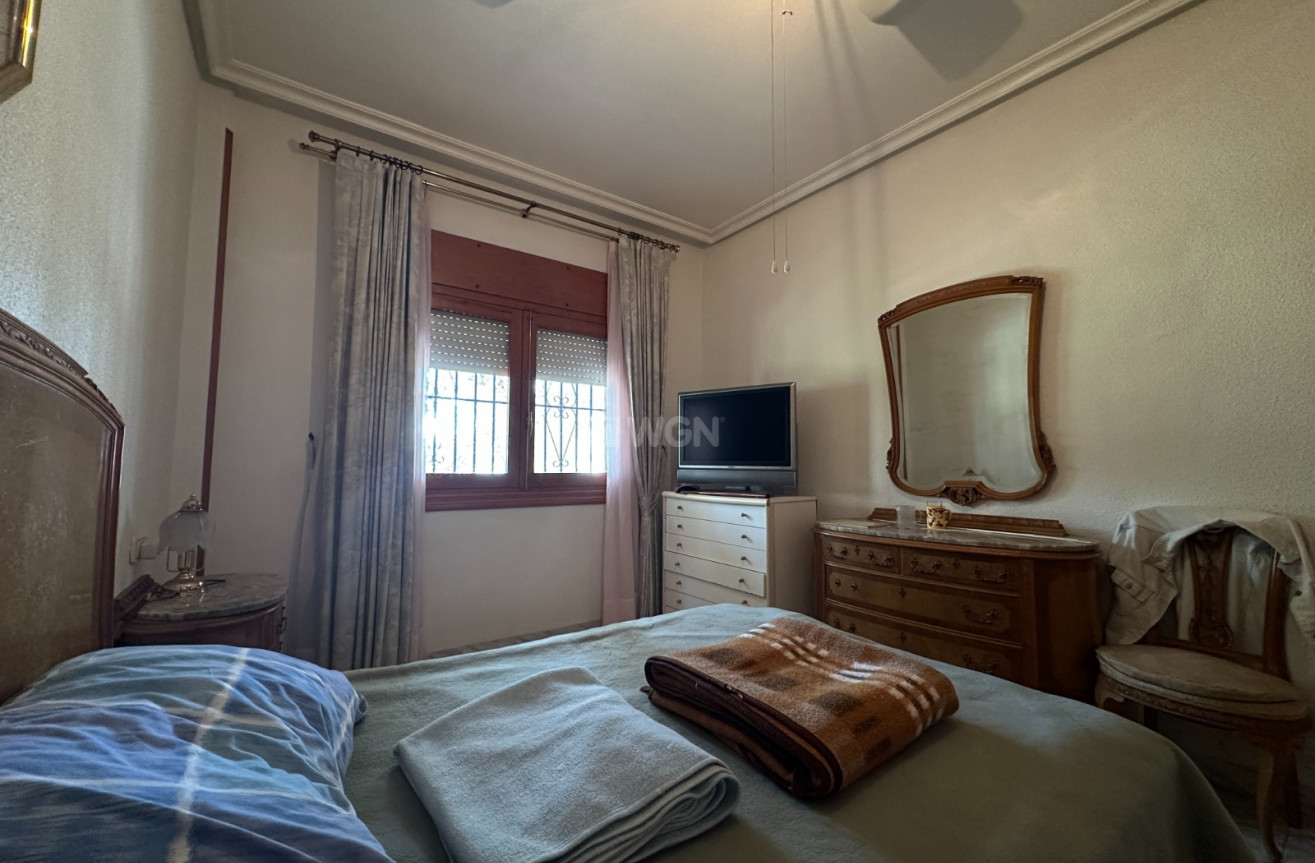 Odsprzedaż - Villa - Torrevieja - Costa Blanca