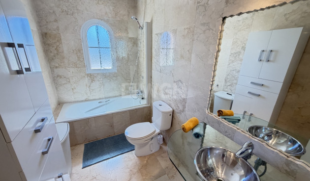 Resale - Villa - Las Ramblas Golf - Inland