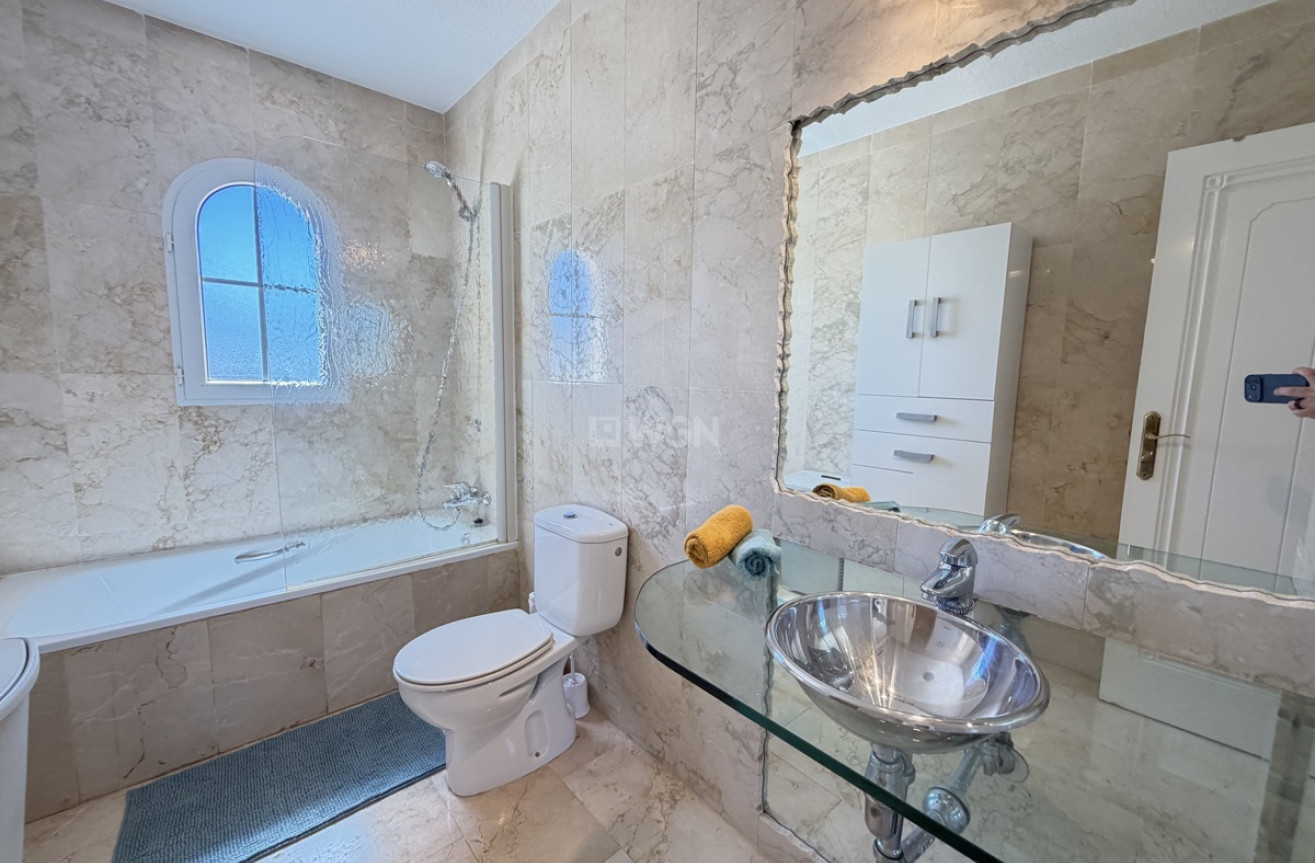 Resale - Villa - Las Ramblas Golf - Inland