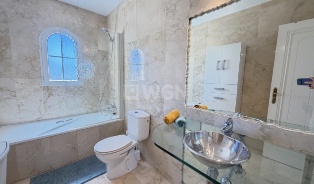Resale - Villa - Las Ramblas Golf - Inland