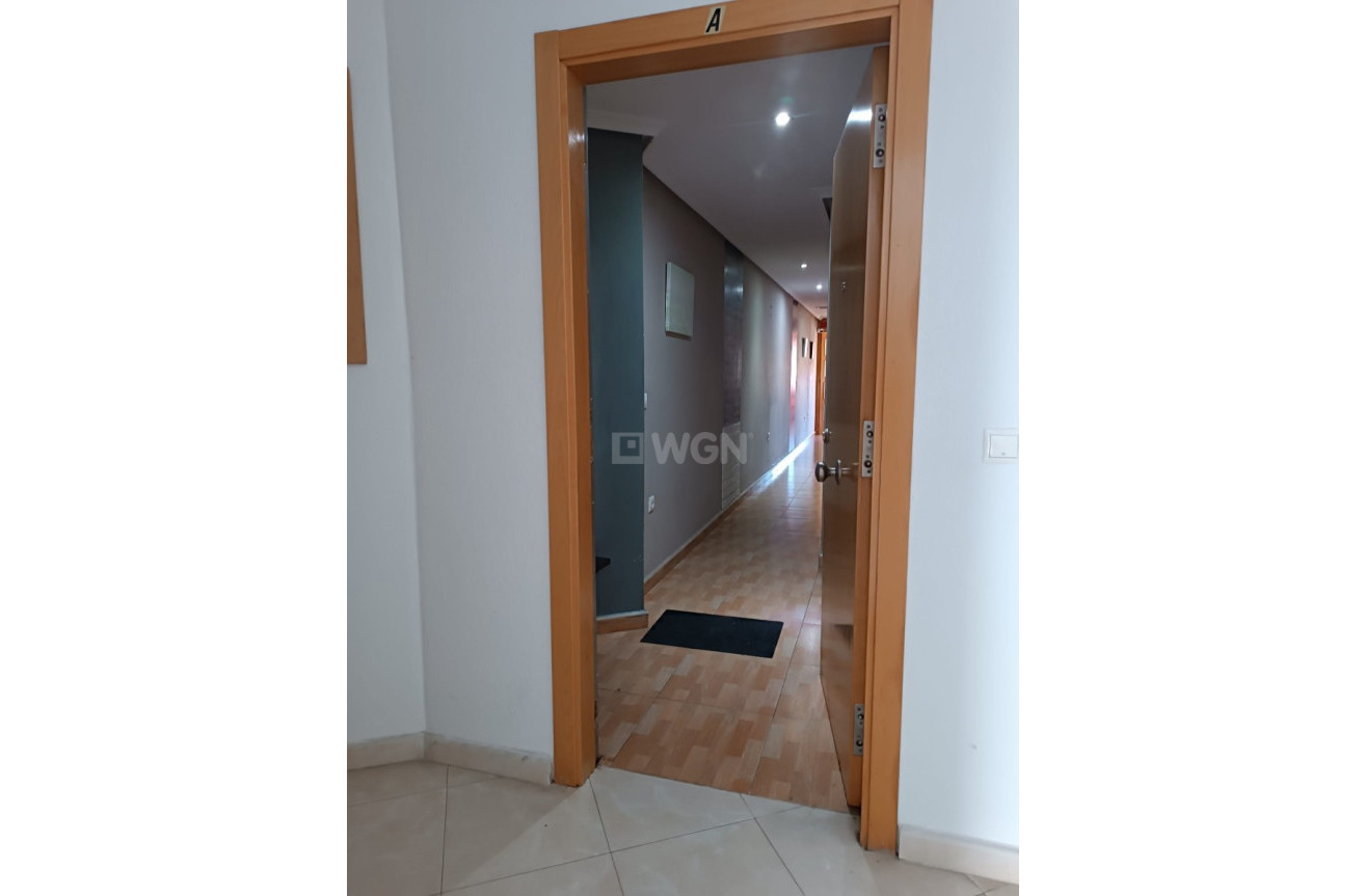Odsprzedaż - Mieszkanie w bloku - Los Montesinos - Costa Blanca