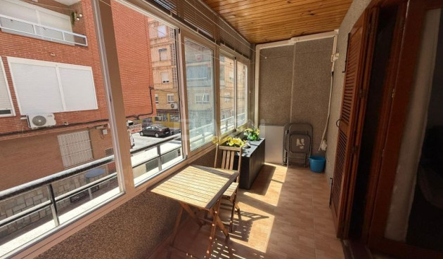 Odsprzedaż - Mieszkanie w bloku - Torrevieja - Costa Blanca