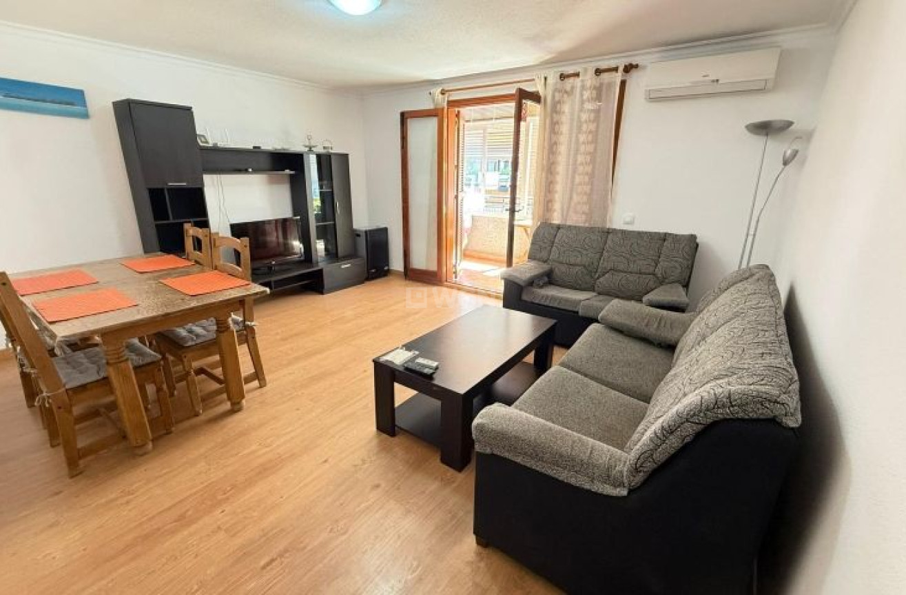 Odsprzedaż - Mieszkanie w bloku - Torrevieja - Costa Blanca