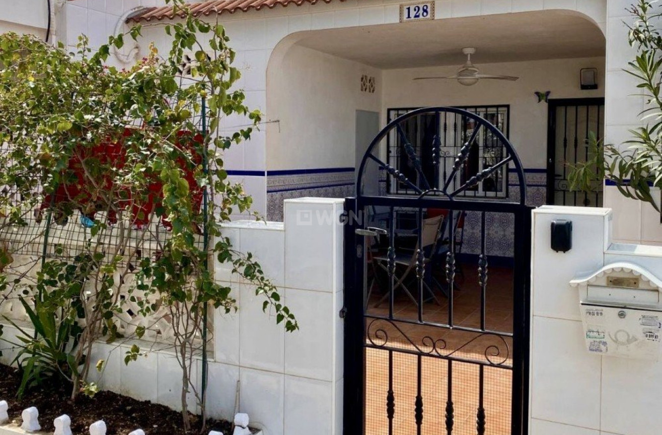Odsprzedaż - Kamienica - Torrevieja - Costa Blanca