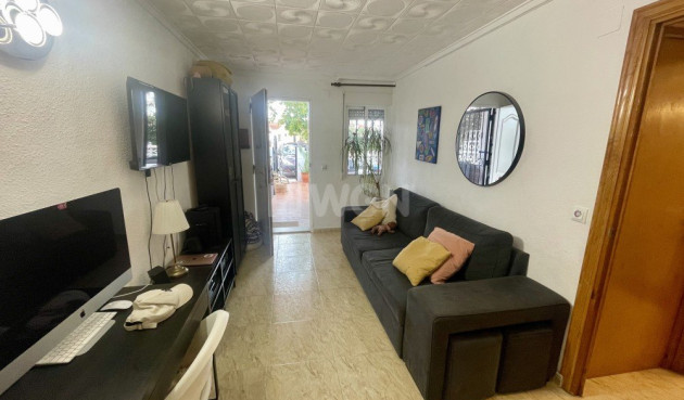 Odsprzedaż - Kamienica - Torrevieja - Costa Blanca