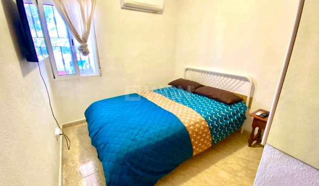 Odsprzedaż - Kamienica - Torrevieja - Costa Blanca