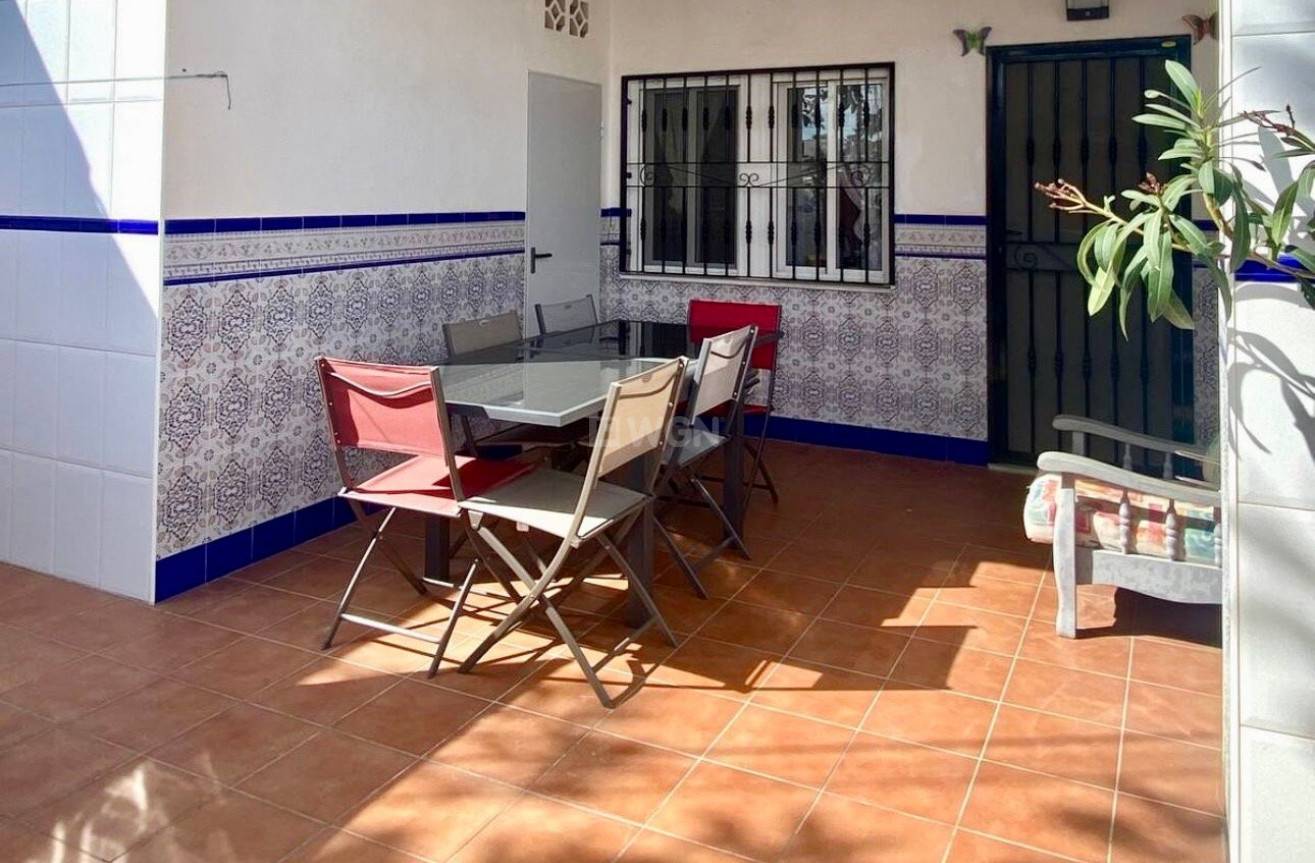 Odsprzedaż - Kamienica - Torrevieja - Costa Blanca