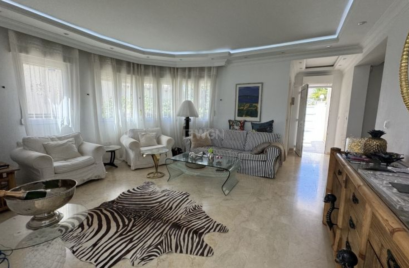 Odsprzedaż - Villa - Orihuela Costa - Costa Blanca