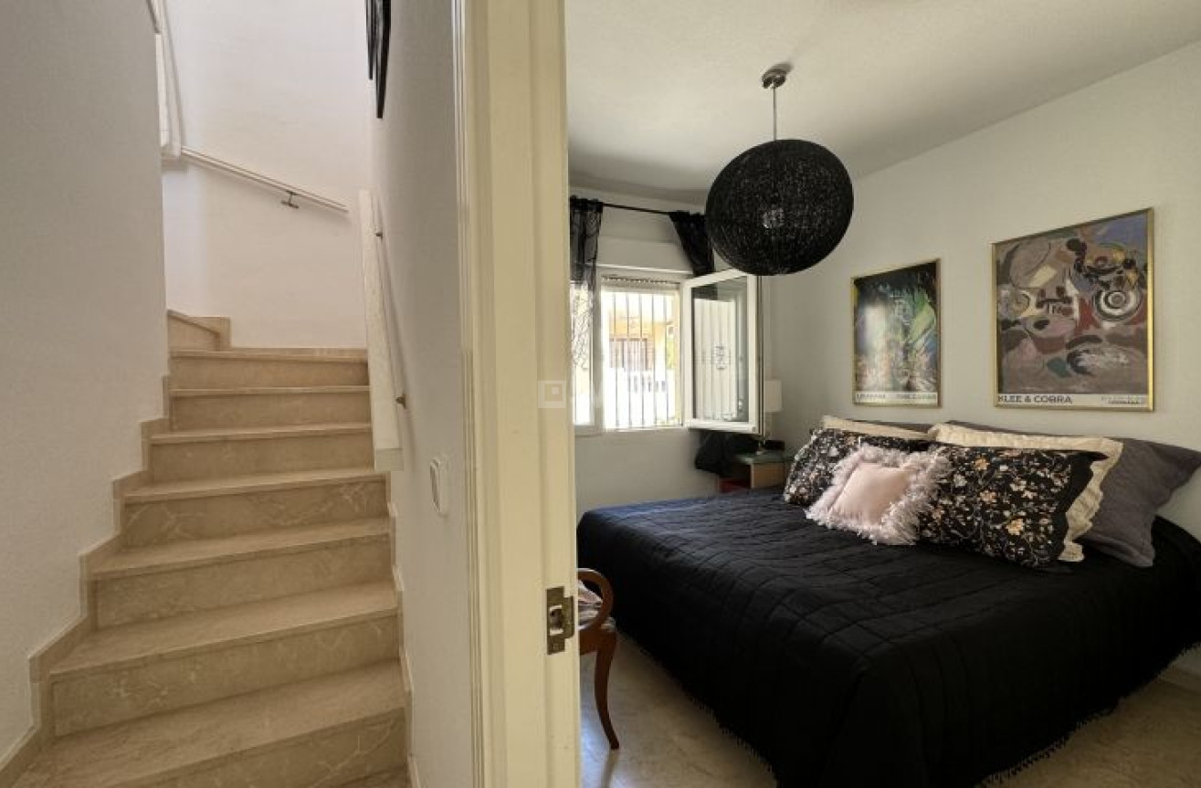 Odsprzedaż - Villa - Orihuela Costa - Costa Blanca