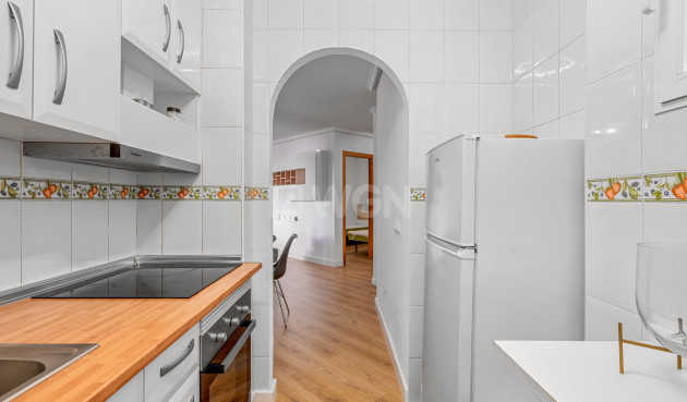 Odsprzedaż - Mieszkanie w bloku - Torrevieja - Costa Blanca