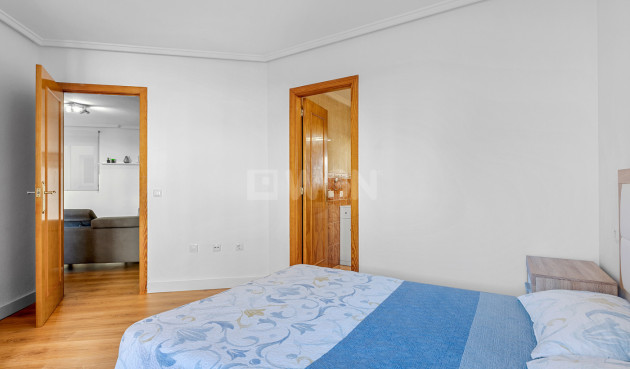 Odsprzedaż - Mieszkanie w bloku - Torrevieja - Costa Blanca