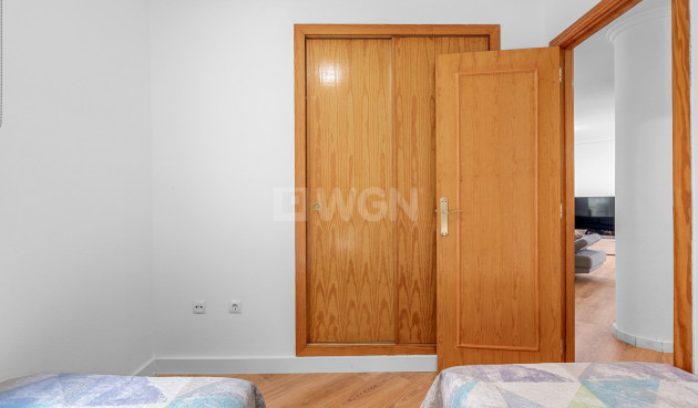Odsprzedaż - Mieszkanie w bloku - Torrevieja - Costa Blanca