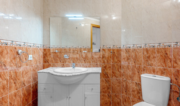Odsprzedaż - Mieszkanie w bloku - Torrevieja - Costa Blanca