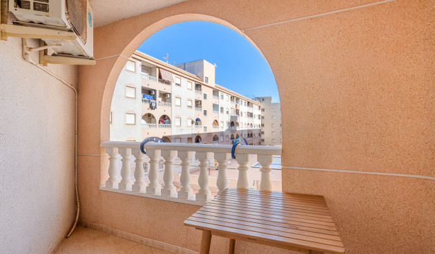 Odsprzedaż - Mieszkanie w bloku - Torrevieja - Costa Blanca