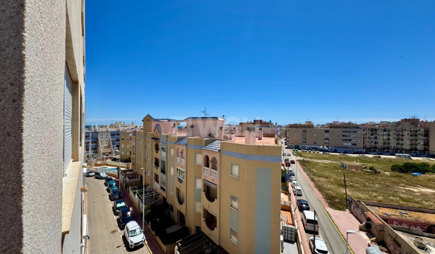 Odsprzedaż - Mieszkanie w bloku - Torrevieja - Gaspar Perrelló