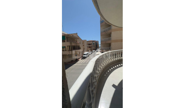 Odsprzedaż - Mieszkanie w bloku - Torrevieja - Acequion