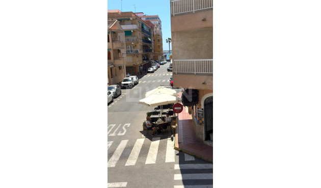 Odsprzedaż - Mieszkanie w bloku - Torrevieja - Acequion
