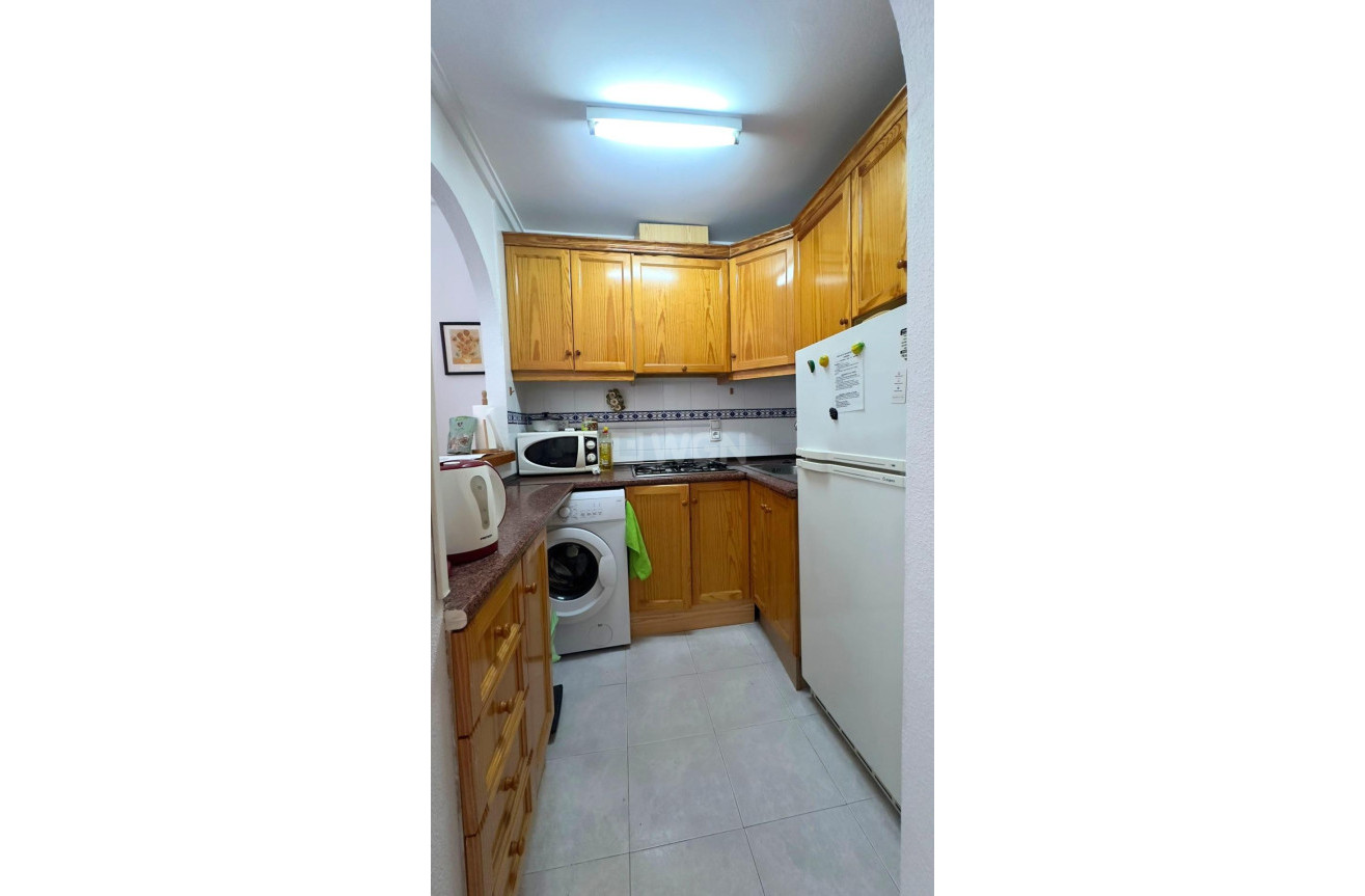 Odsprzedaż - Mieszkanie w bloku - Torrevieja - Acequion