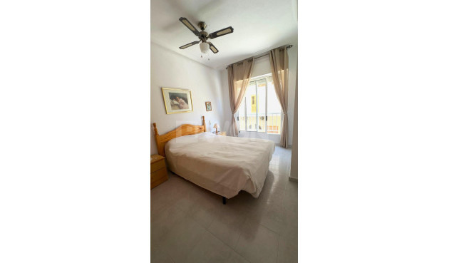 Odsprzedaż - Mieszkanie w bloku - Torrevieja - Acequion