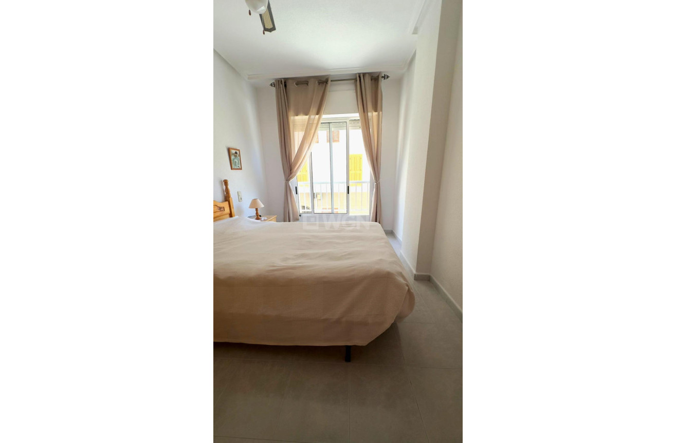 Odsprzedaż - Mieszkanie w bloku - Torrevieja - Acequion