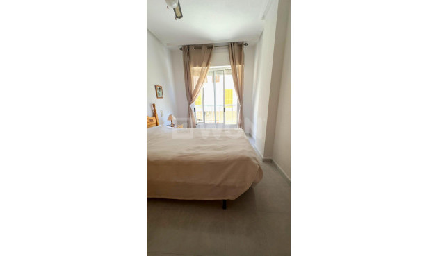 Odsprzedaż - Mieszkanie w bloku - Torrevieja - Acequion