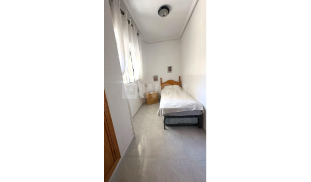 Odsprzedaż - Mieszkanie w bloku - Torrevieja - Acequion