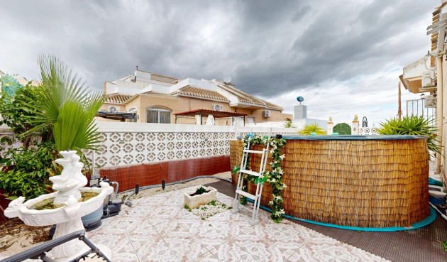 Odsprzedaż - Villa - San Miguel de Salinas - 03193