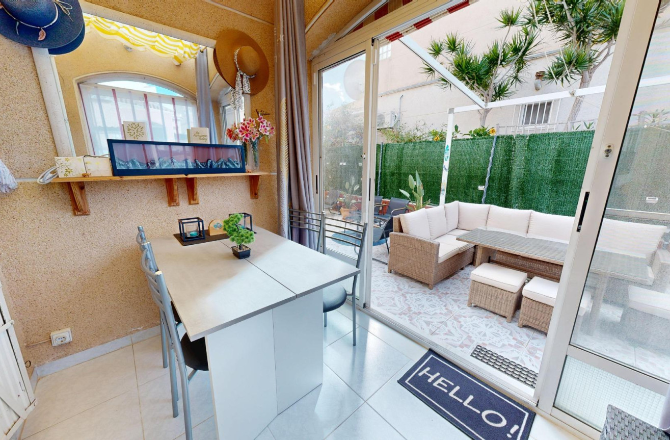 Odsprzedaż - Villa - San Miguel de Salinas - 03193