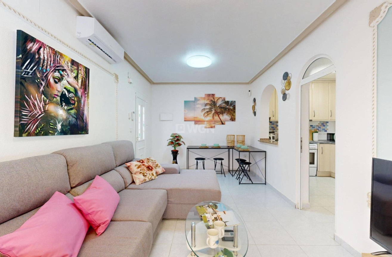 Odsprzedaż - Villa - San Miguel de Salinas - 03193
