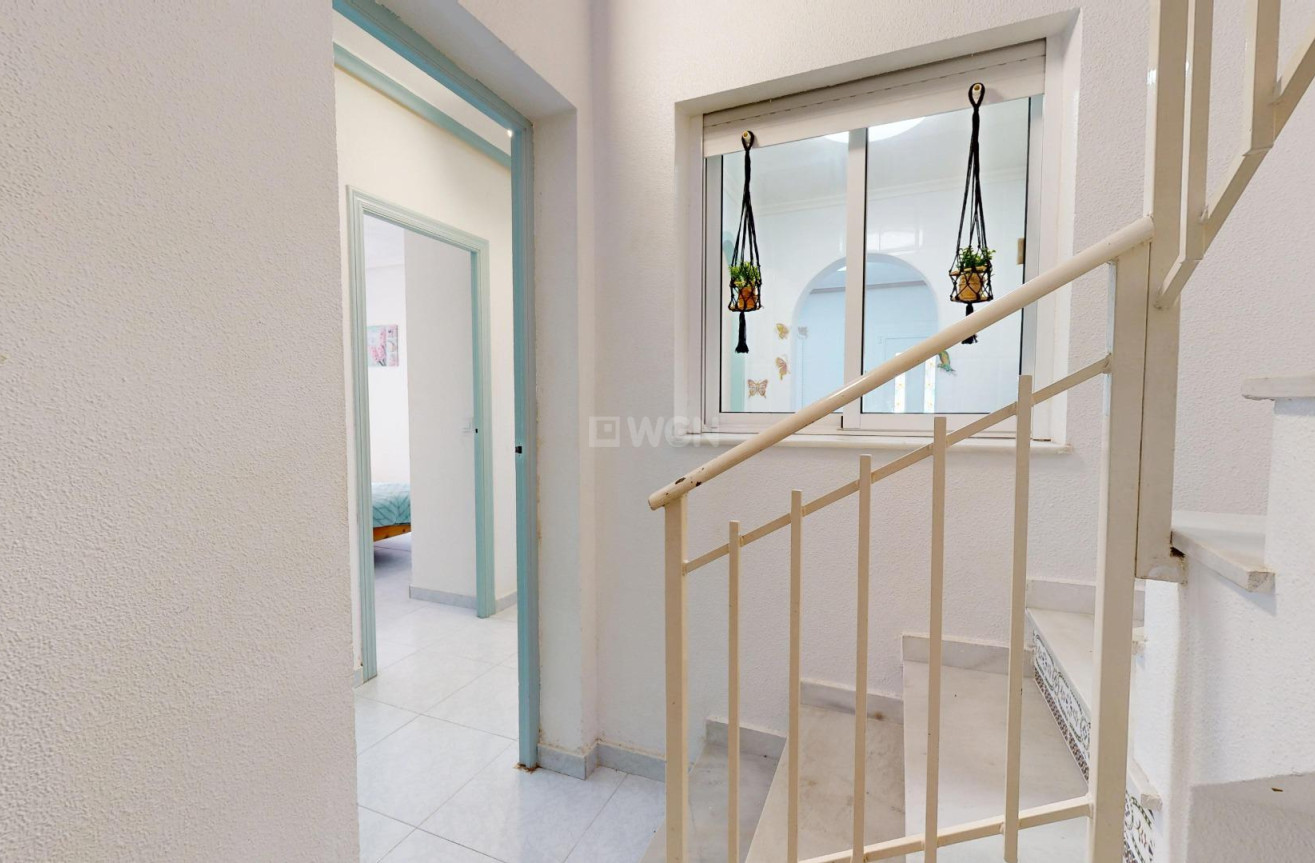Odsprzedaż - Villa - San Miguel de Salinas - 03193