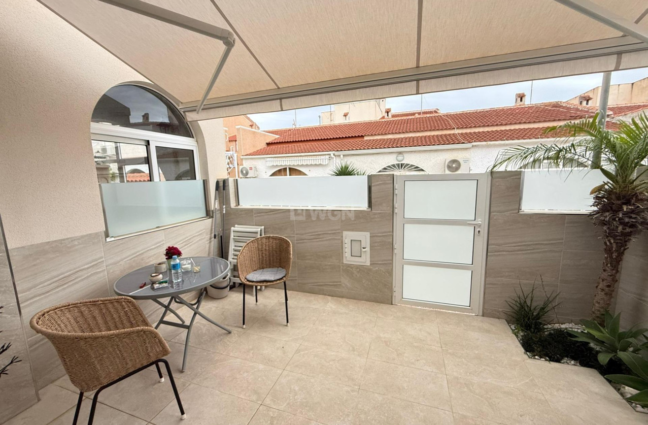 Odsprzedaż - Kamienica - Torrevieja - El Chaparral