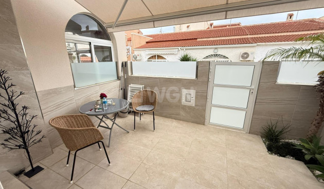 Odsprzedaż - Kamienica - Torrevieja - El Chaparral