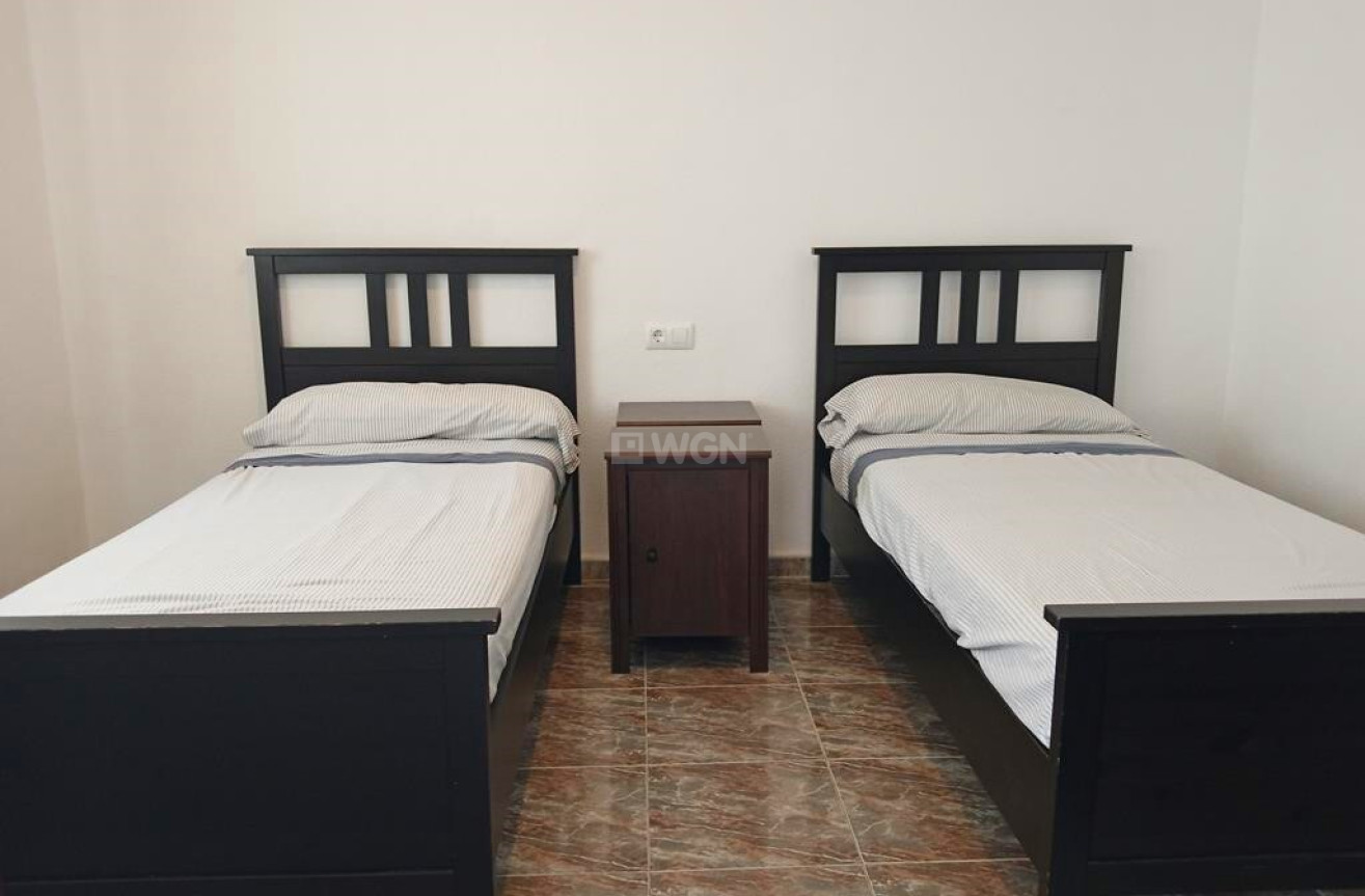 Odsprzedaż - Villa - Los Montesinos - PUEBLO CENTRO