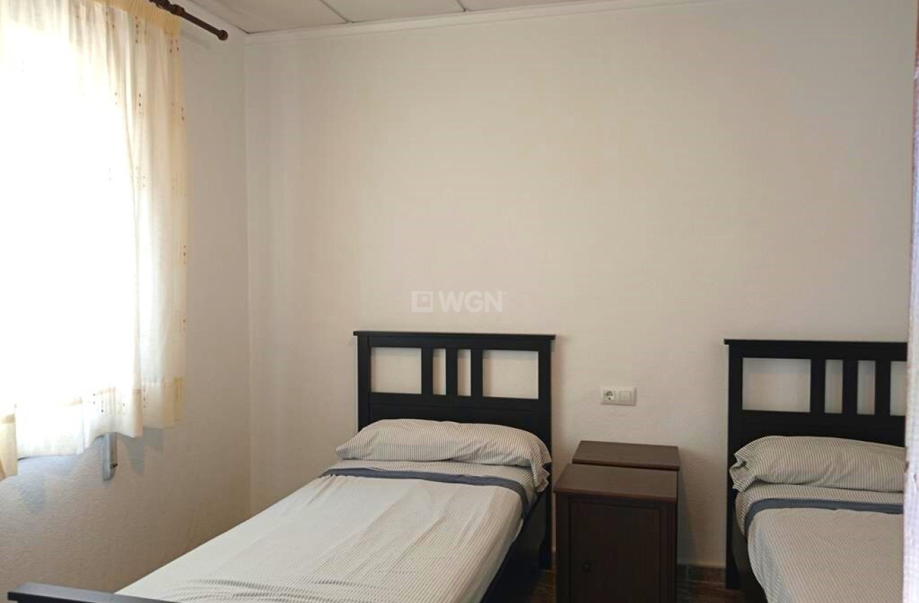 Odsprzedaż - Villa - Los Montesinos - PUEBLO CENTRO